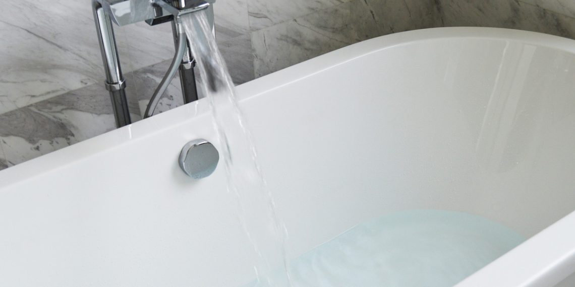 Штатный режим подачи воды в Горячем Ключе восстановят в августе