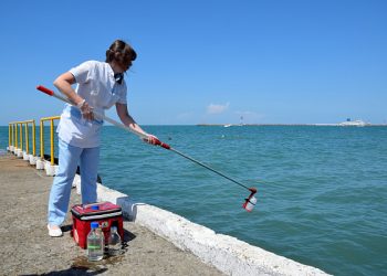 В Сочи Роспотребнадзор взял более тысячи проб морской воды в июне