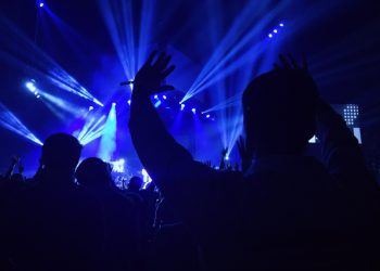 В Сочи избили мужчину в футболке с оскорблениями Путина