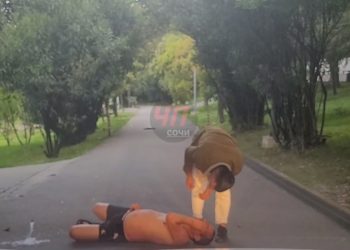В Сочи двое парней избили пьяного мужчину до потери сознания