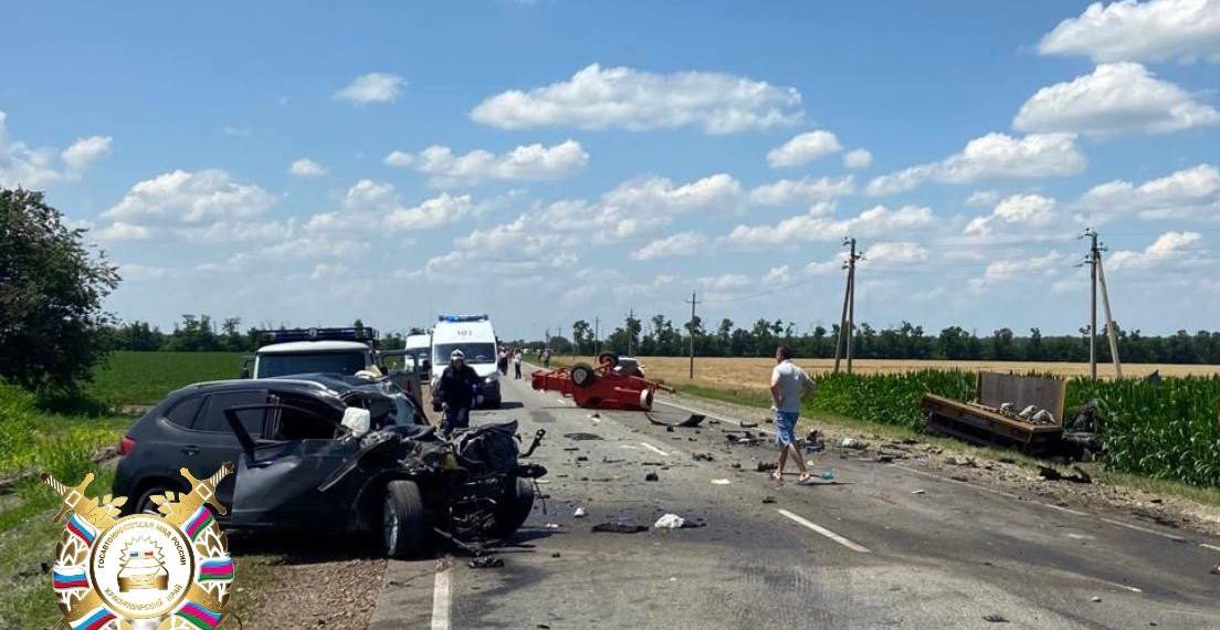 На Кубани жительница Татарстана на легковушке врезалась в MAN и погибла