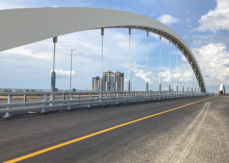 В Краснодаре запустили движение по Яблоновскому мосту