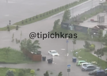 «Не взлетим, так поплаваем»: улицы Краснодара ушли под воду