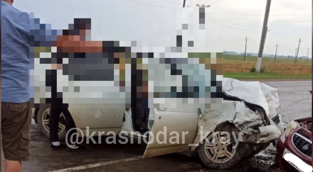 Три человека погибли в ДТП на трассе в Краснодарском крае, еще двое в больнице