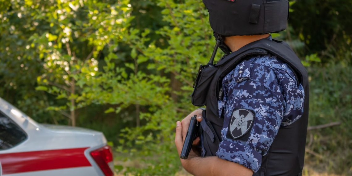 Житель Кубани с ружьем угрожал убить двух посетителей отеля