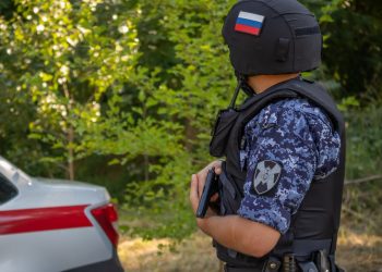 Житель Кубани с ружьем угрожал убить двух посетителей отеля