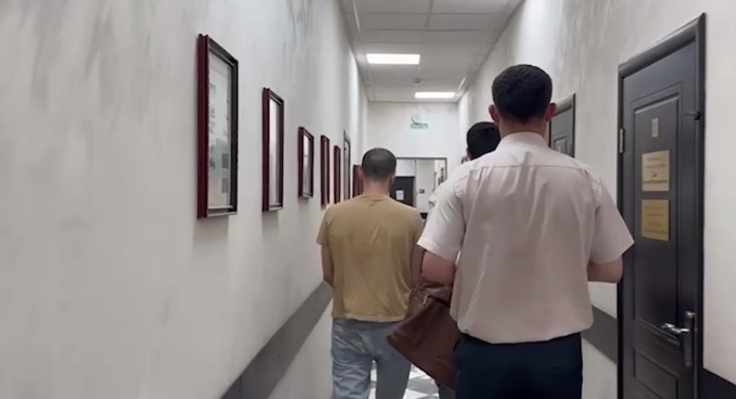 В Краснодаре задержали мужчину, избившего 15-летнего подростка в лифте