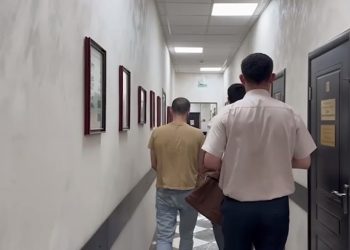 В Краснодаре задержали мужчину, избившего 15-летнего подростка в лифте