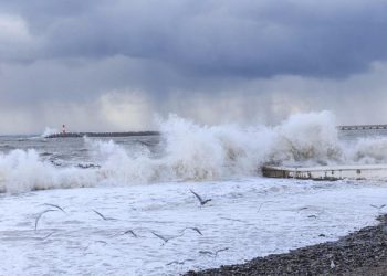 Штормовое предупреждение в Сочи продлили до 12 июля