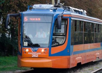 Первый трамвай прошел по модернизированному участку в Краснодаре