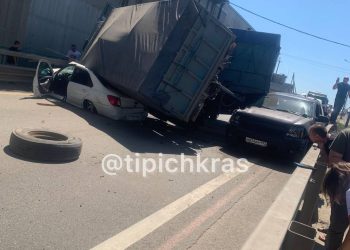 На въезде в Краснодар из-за ДТП образовалась огромная пробка