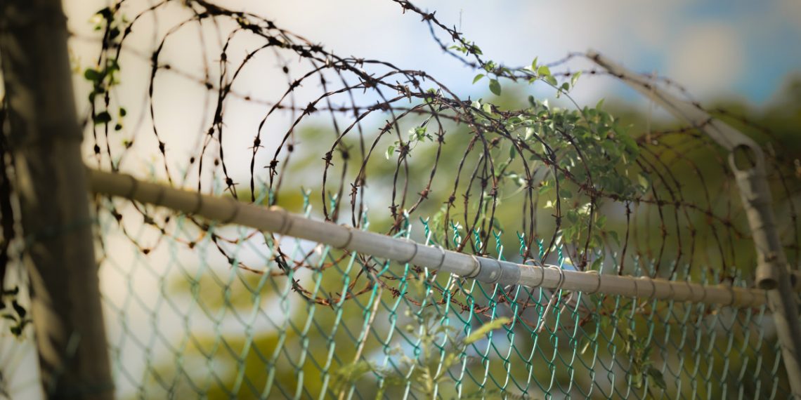 Житель Кубани задушил мачеху, сжег дом и получил 9 лет колонии