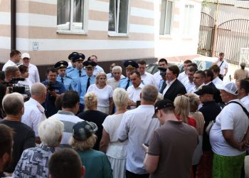 Кондратьев: в Сочи застройщики, обходящие мораторий, используют жителей как живой щит
