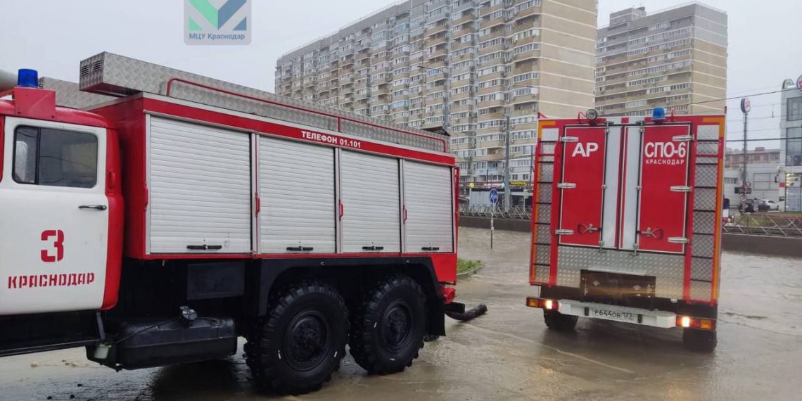 В Краснодаре перекрыли улицу Московскую