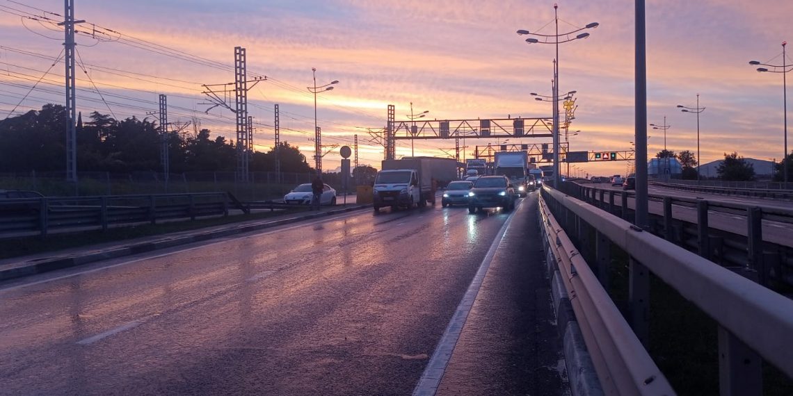В Сочи возобновлено движение на участке федеральной дороги Адлер — Веселое