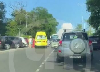 В Сочи автомобиль сбил ребенка