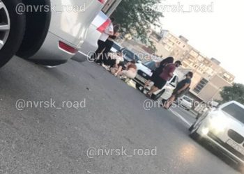 В Новороссийске легковушка сбила девочку на самокате