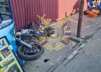 На Кубани мотоциклист погиб после столкновения с Kia и забором