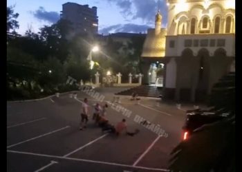 Двое приезжих в Сочи устроили драку на территории храма