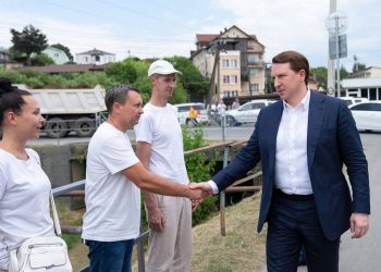 Копайгородский проинспектировал очистку систем водоотведения