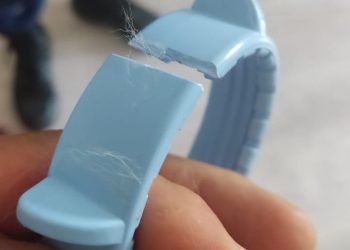 В Новороссийске спасли котенка с пластмассовым кольцом на шее