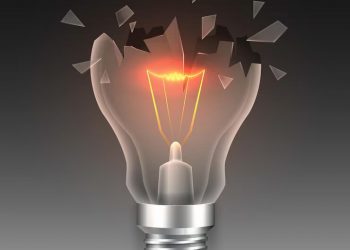 В Прикубанском округе Краснодара из-за аварии три дома вечером 5 июля остались без света