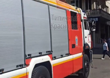 В Краснодаре днем 22 июля произошел пожар в многоэтажке на улице Чекистов