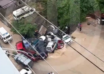 В результате сноса машин в Сочи никто не пострадал