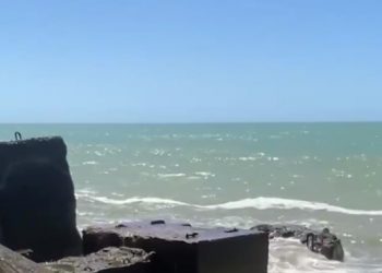 На пляже в Сочи нашли мертвого мужчину