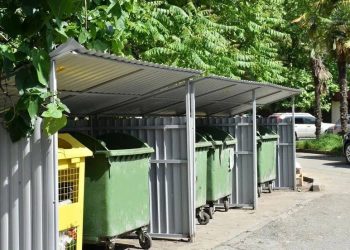 Количество отходов на контейнерных площадках в Сочи выросло на 12%