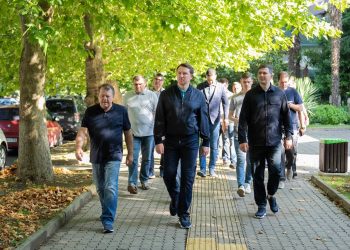 Копайгородский провел обход улиц в Адлерском районе Сочи