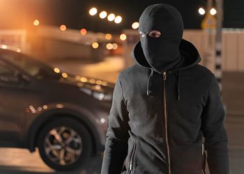 На Кубани мужчина придумал историю с ограблением, чтобы полицейские помогли ему найти телефон