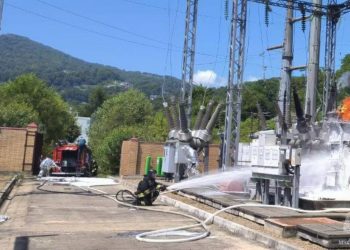 В Сочи потушили пожар на подстанции