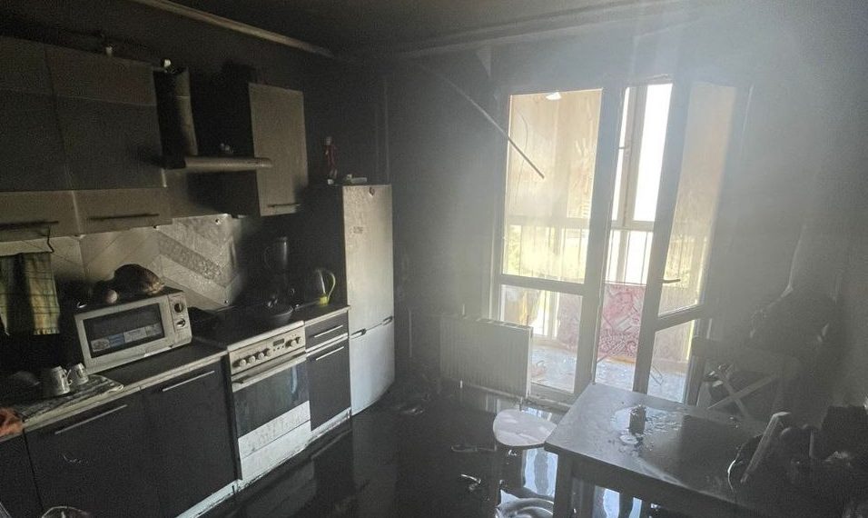 В Анапе задержали подозреваемого в поджоге квартиры