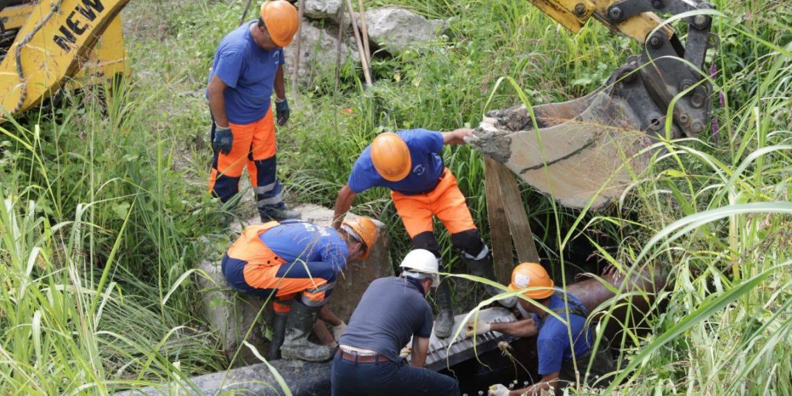 В Сочи Водоканал оперативно восстанавливает поврежденный оползнем коллектор
