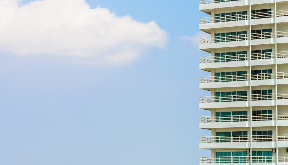 Квартиры в новостройках Сочи с начала года стали покупать чаще более чем на 40%