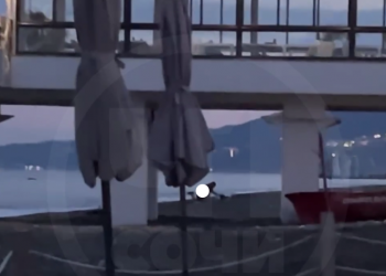 В Сочи сняли на видео занимающуюся сексом на пляже влюбленную парочку