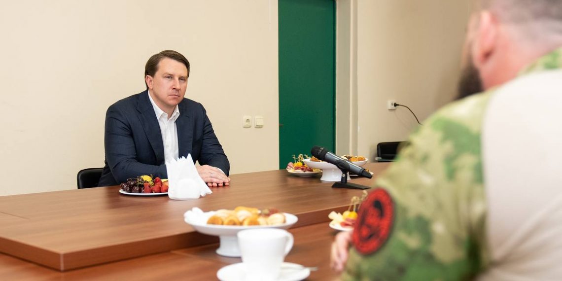 Копайгородский встретился с участником СВО Давидом Федоровым и его семьей