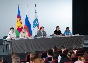 Копайгородский обсудил с жителям микрорайона Донской проект Генплана