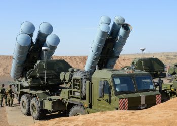 Над Керченским проливом сбили еще одну ракету