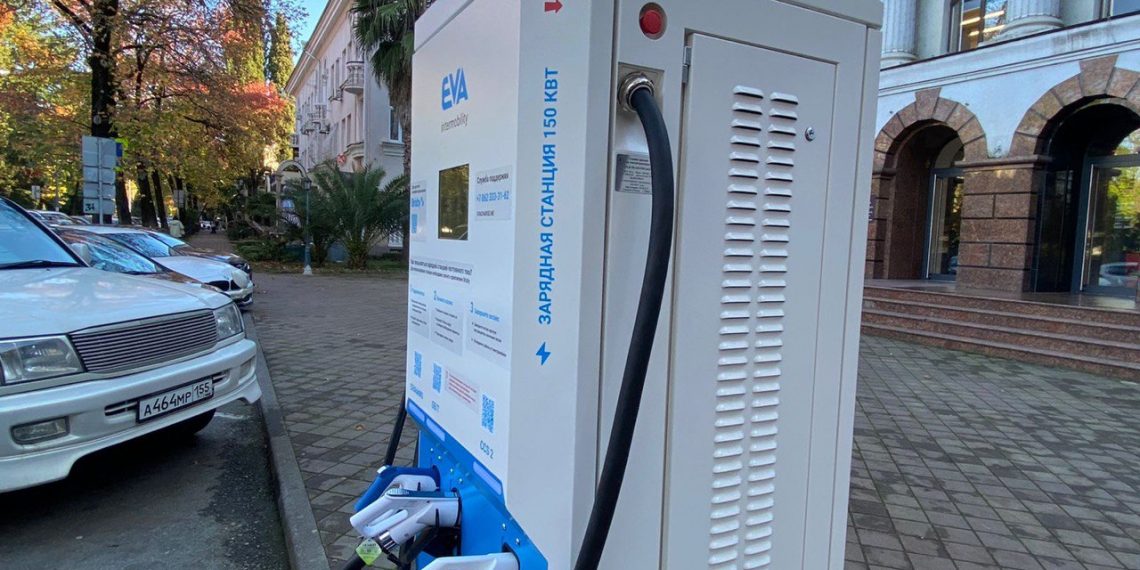 «Россети Кубань» подключила 15 новых электрозаправок в Сочи