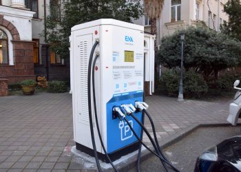 В Сочи установят 16 электрозаправочных станций