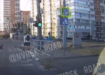 В Новороссийске мужчина на самокате сбил ребенка