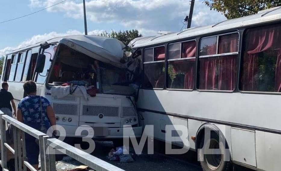 Количество пострадавших в ДТП с двумя автобусами на Кубани выросло до 7