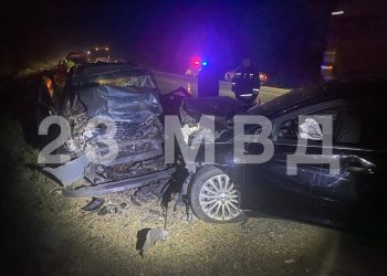 В ДТП на Кубани пострадали пятеро взрослых и 17-летний подросток