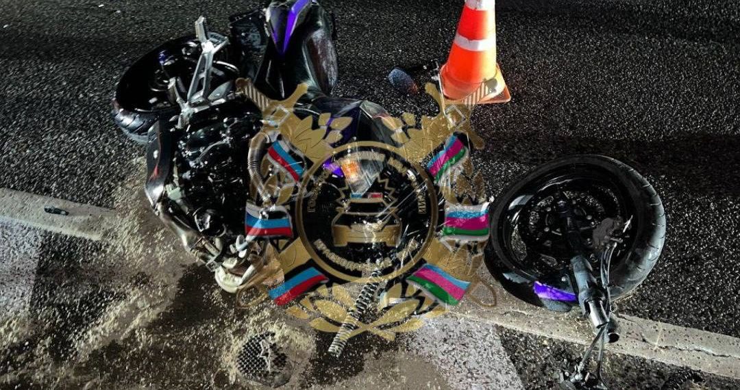 На Кубани мотоциклист без прав врезался в Renault