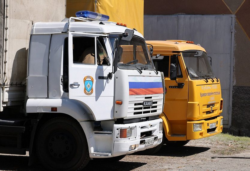 Кубань передала Геническу оборудование для пожарных