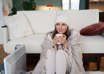 В Краснодаре более 30 многоэтажек рискуют остаться без отопления из-за долгов УК