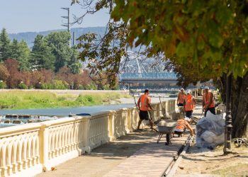 В Сочи благоустраивают набережную вдоль улицы Конституции