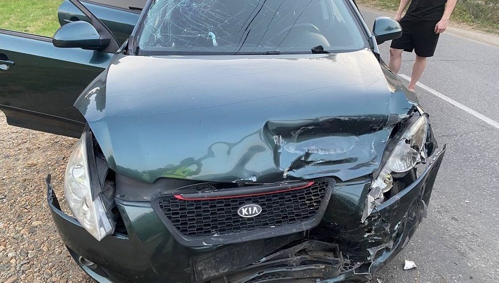 На Кубани столкнулись ГАЗ и Kia:  пострадали оба водителя